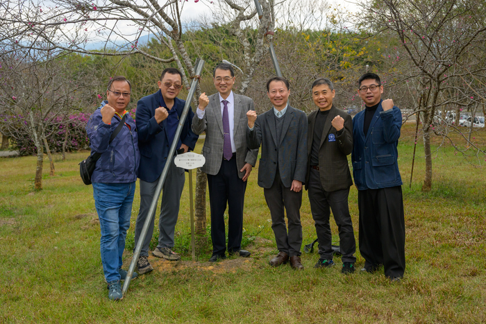 櫻花季校友回娘家